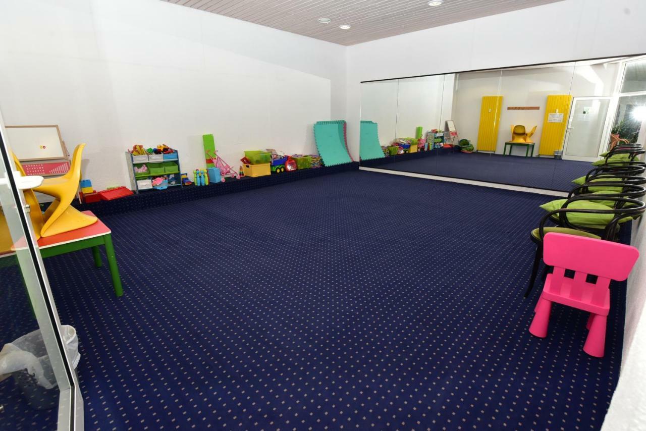 Ferienwohnung "Rodelnde Geiss" Mit Schwimmbad ブラウンラーゲ エクステリア 写真
